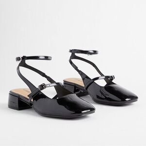 Strappy Micro Heel (WW)